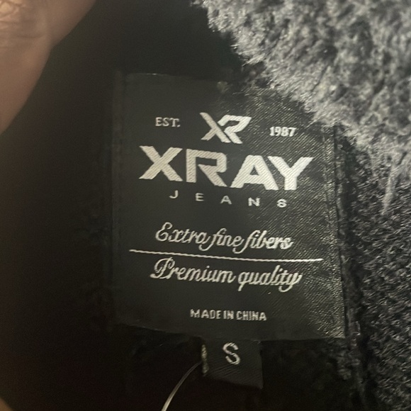 Sweater - Picture 3 of 4